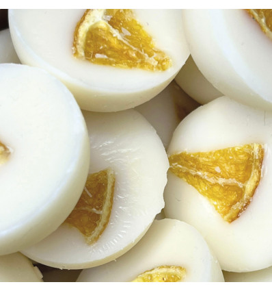 Fondants de cire parfumée à l'orange et à l'ambre