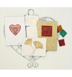 Heart Wall Hanger for postcards - white